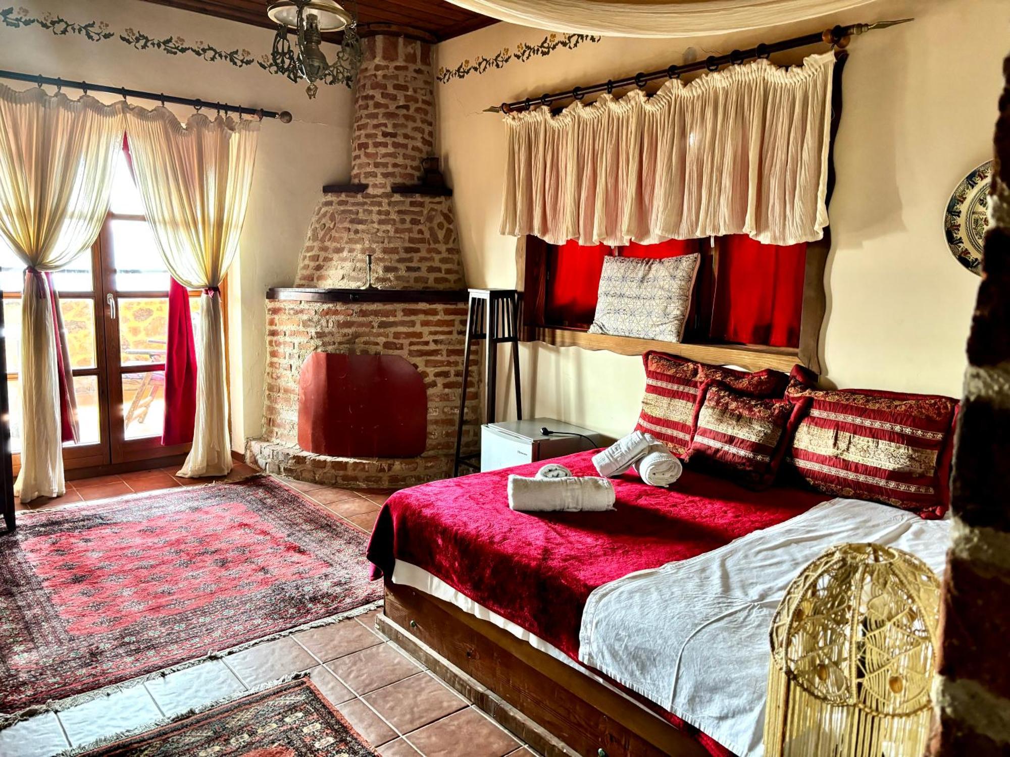Iaspis Guesthouse Sidhirokhorion Exterior photo